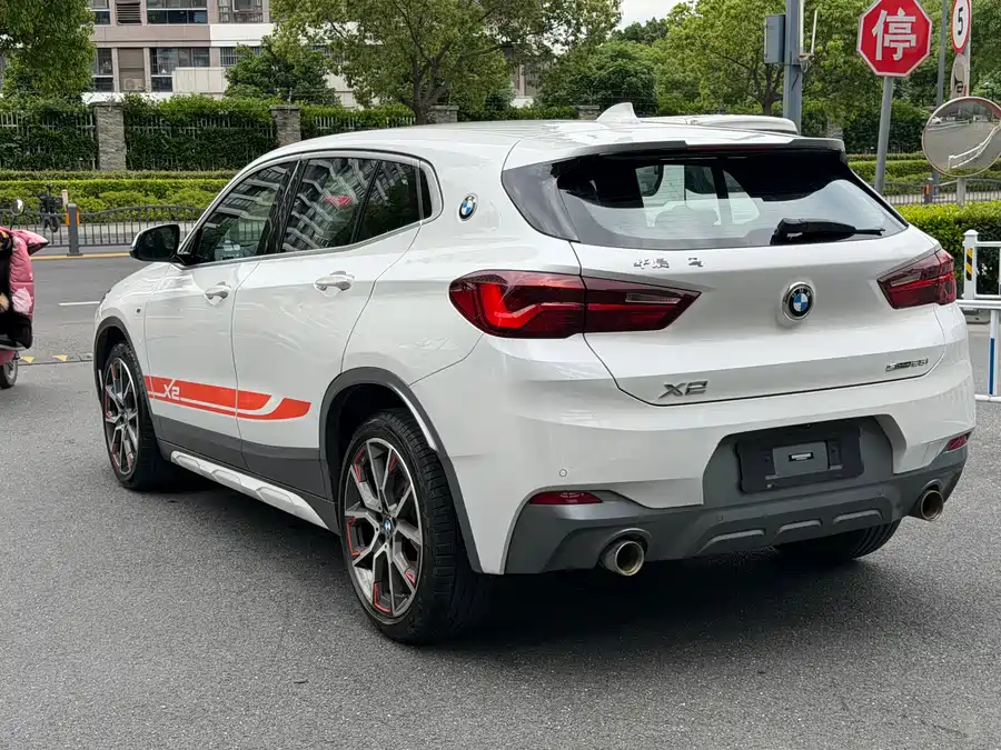 BMW X2