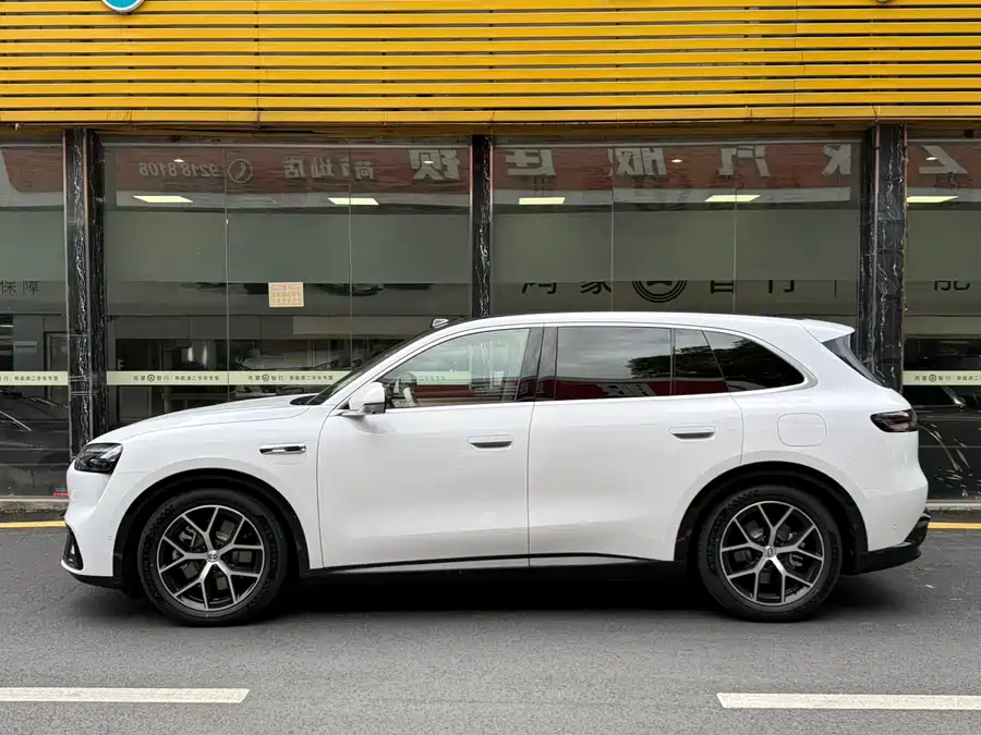 AITO Wenjie M6