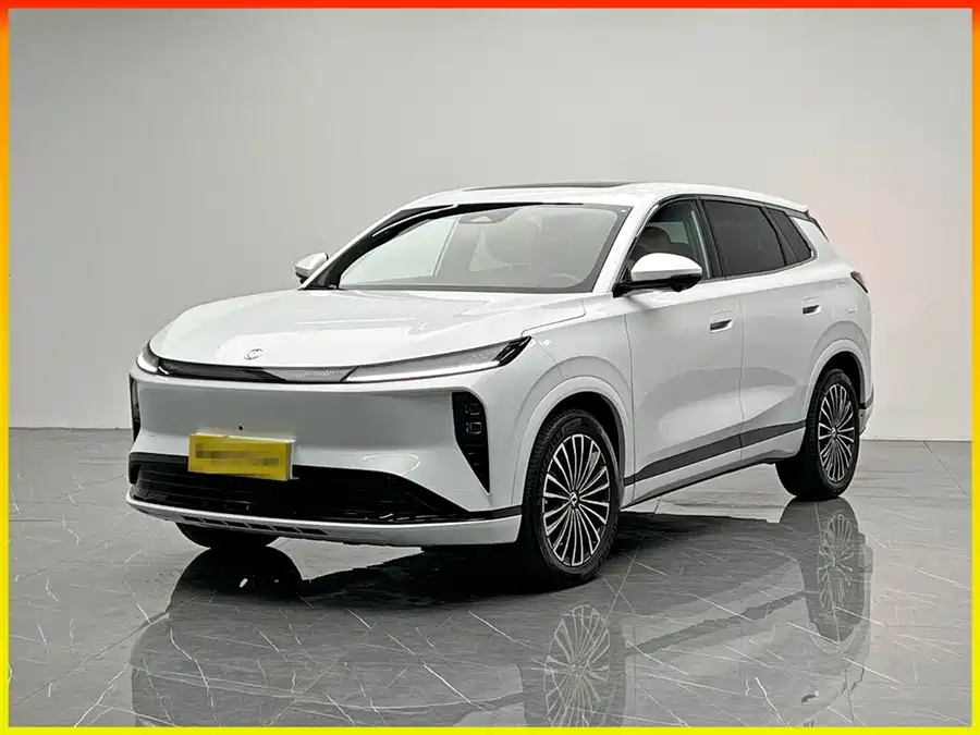 Dongfeng L8