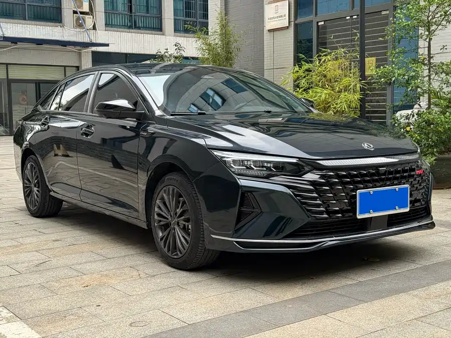 Dongfeng Yixuan MAX