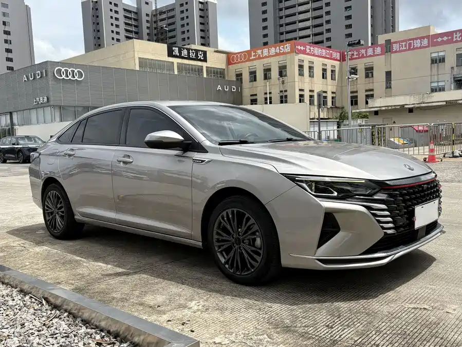 Dongfeng Yixuan MAX