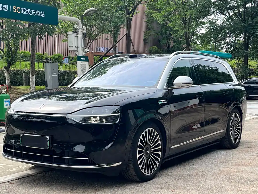AITO Wenjie M9