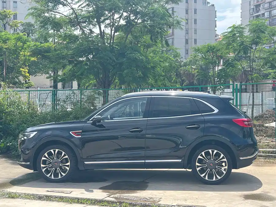 Hongqi HS5