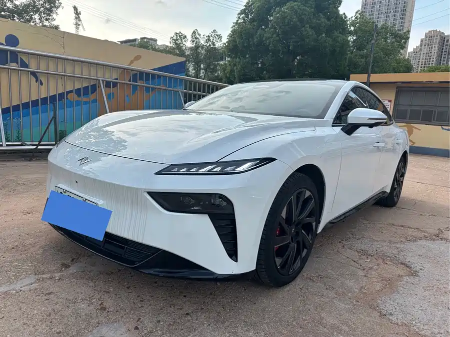 Dongfeng eπ007