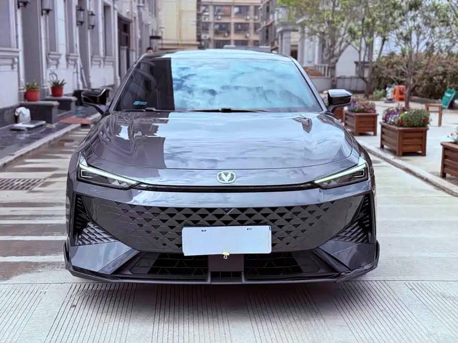 Changan UNI-V