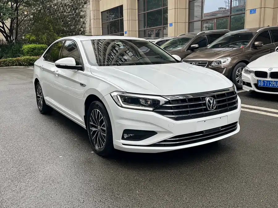 Volkswagen Sagitar