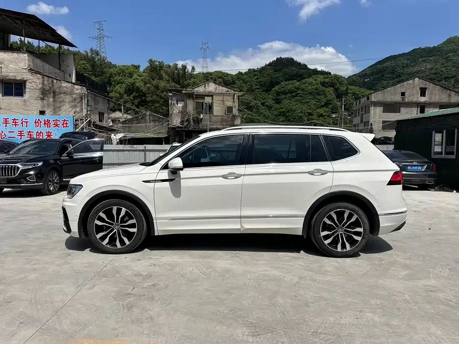 Volkswagen Tiguan L