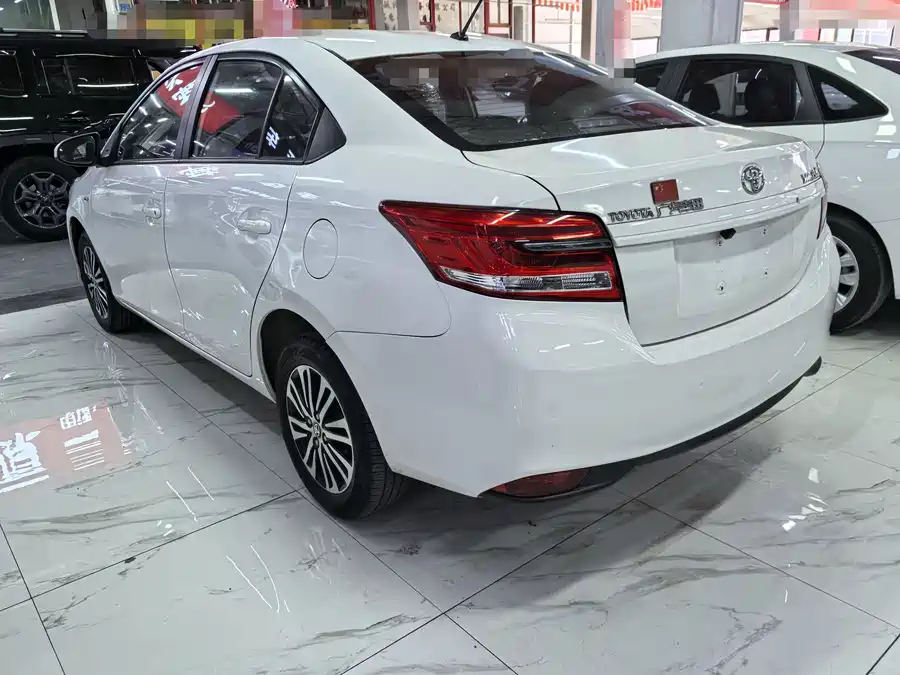 Toyota YARiS L Enjoy