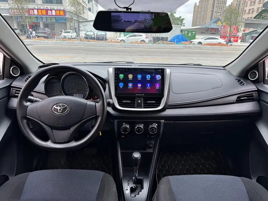 Toyota YARiS L Enjoy