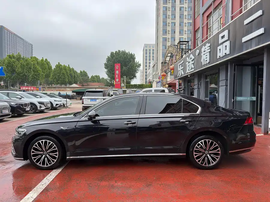 Volkswagen Phaeton / Phideon