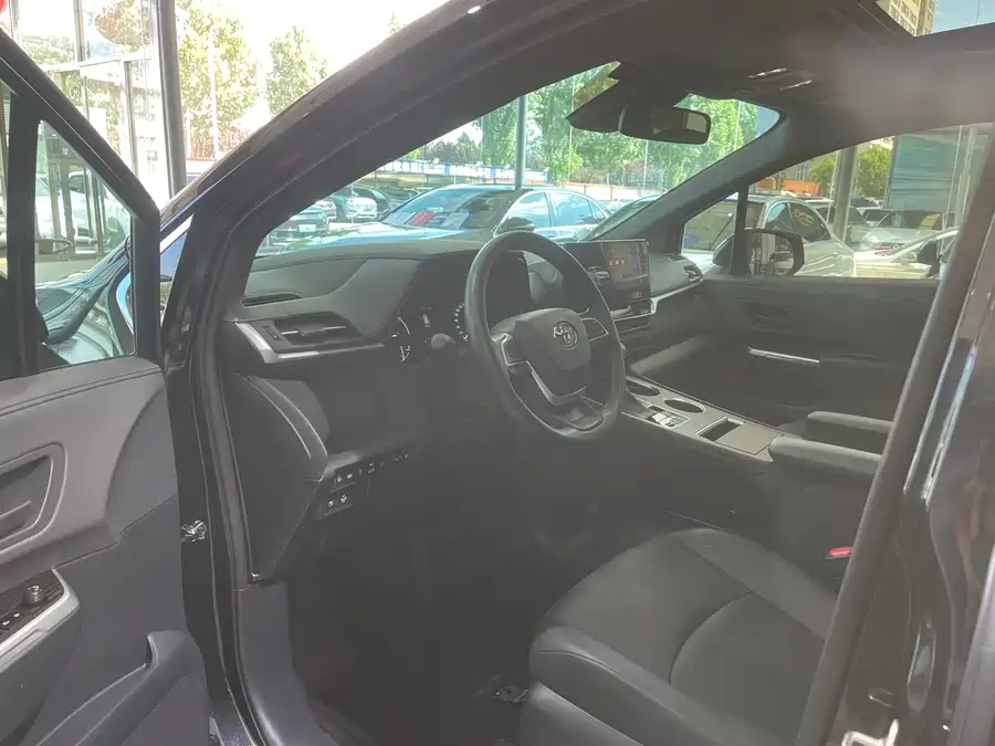 Toyota Granvia
