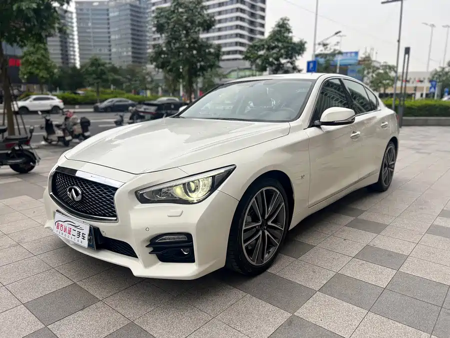 Infiniti Q50