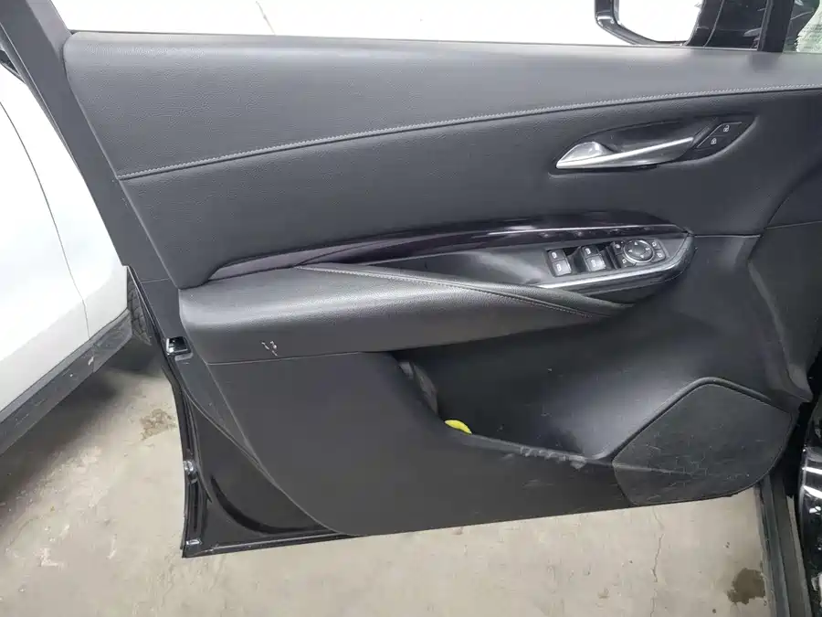 Cadillac XT4