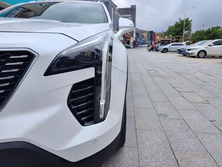 Cadillac XT4