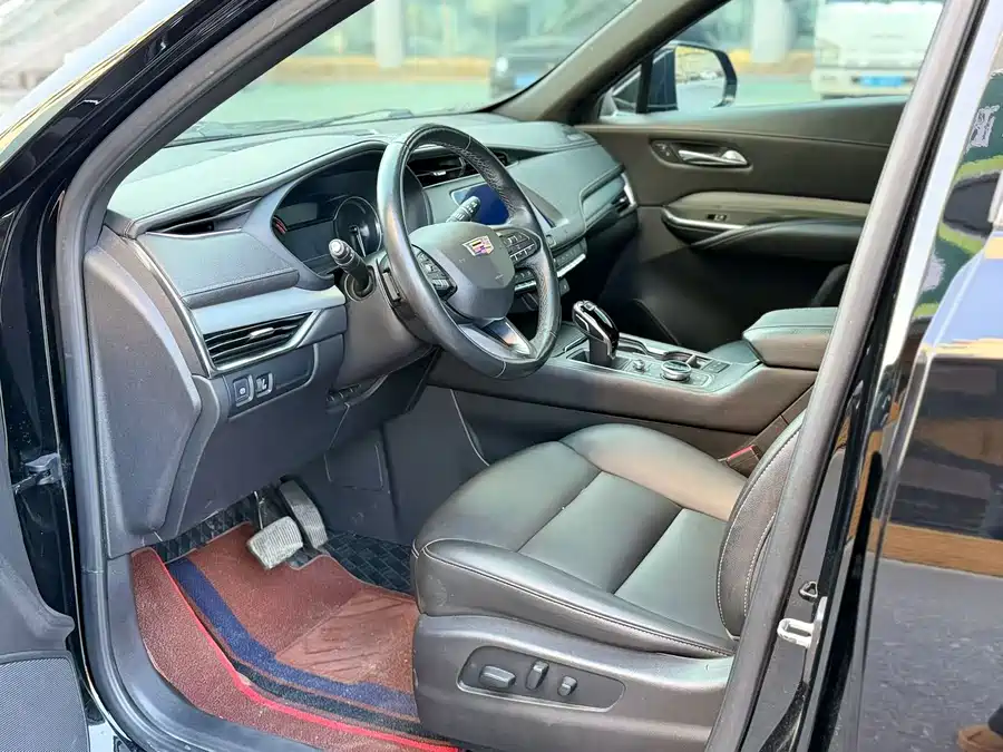 Cadillac XT4