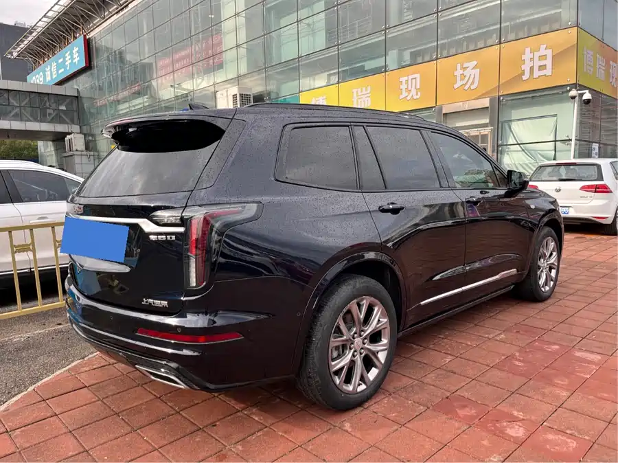 Cadillac XT6