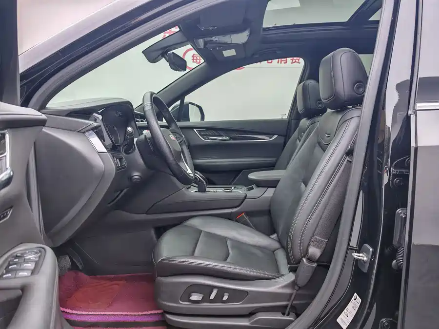 Cadillac XT6
