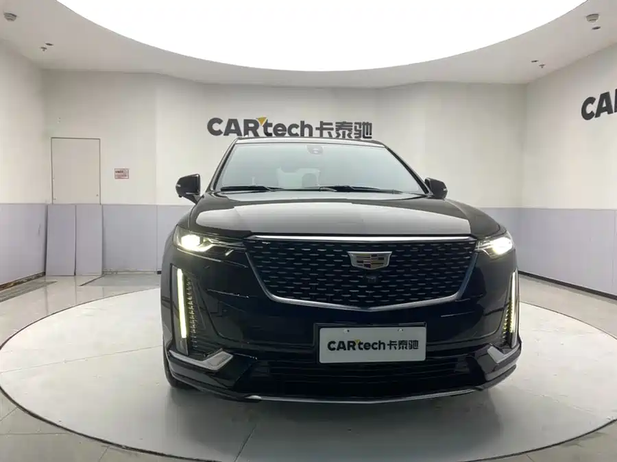 Cadillac XT6