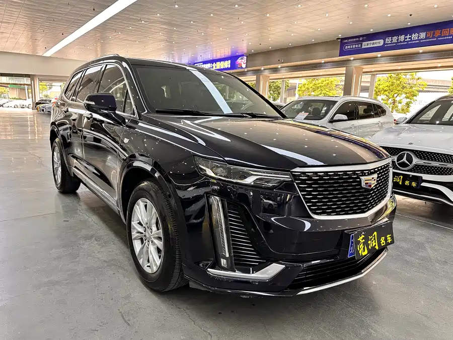 Cadillac XT6