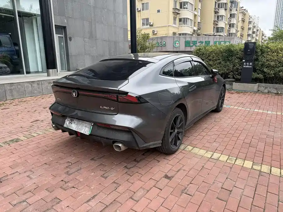 Changan UNI-V