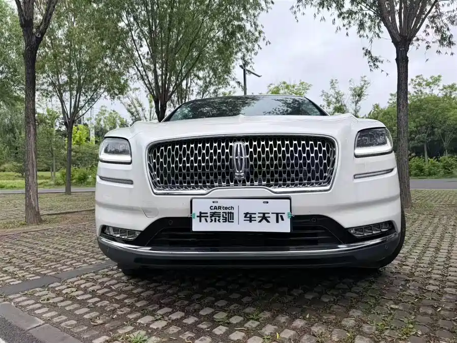 Lincoln Navigator