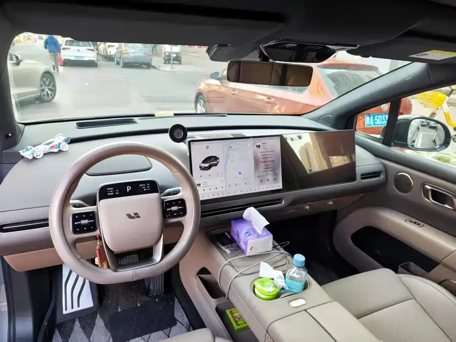 Li Auto i6
