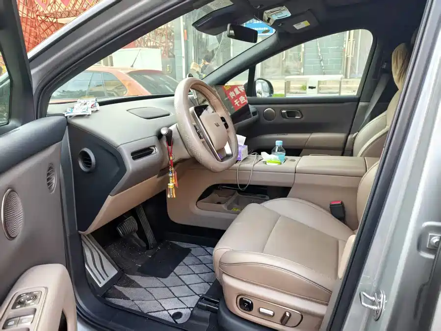 Li Auto i6