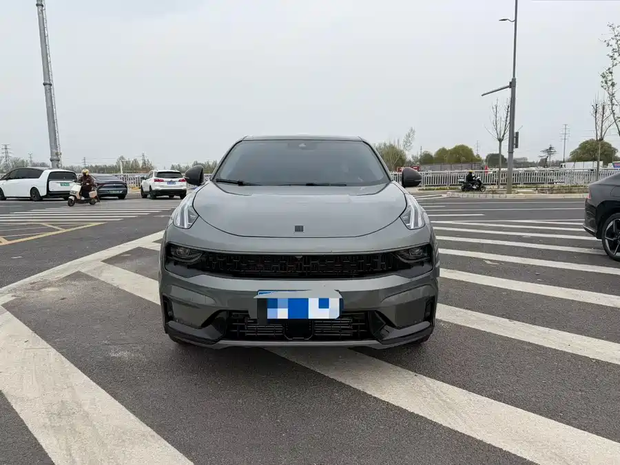 Lynk & Co 05