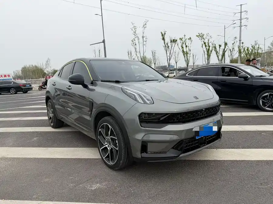 Lynk & Co 05