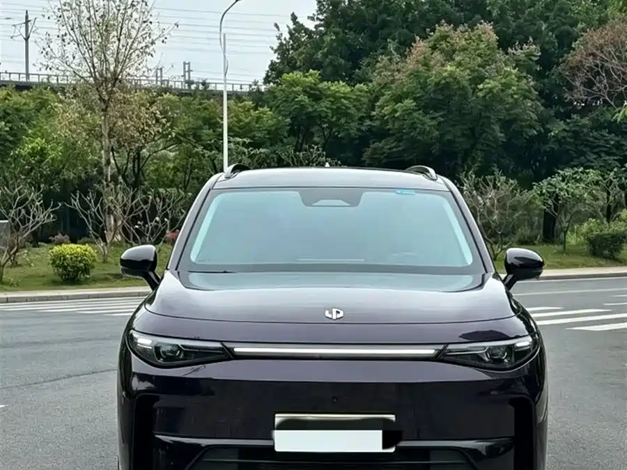 Leapmotor C16