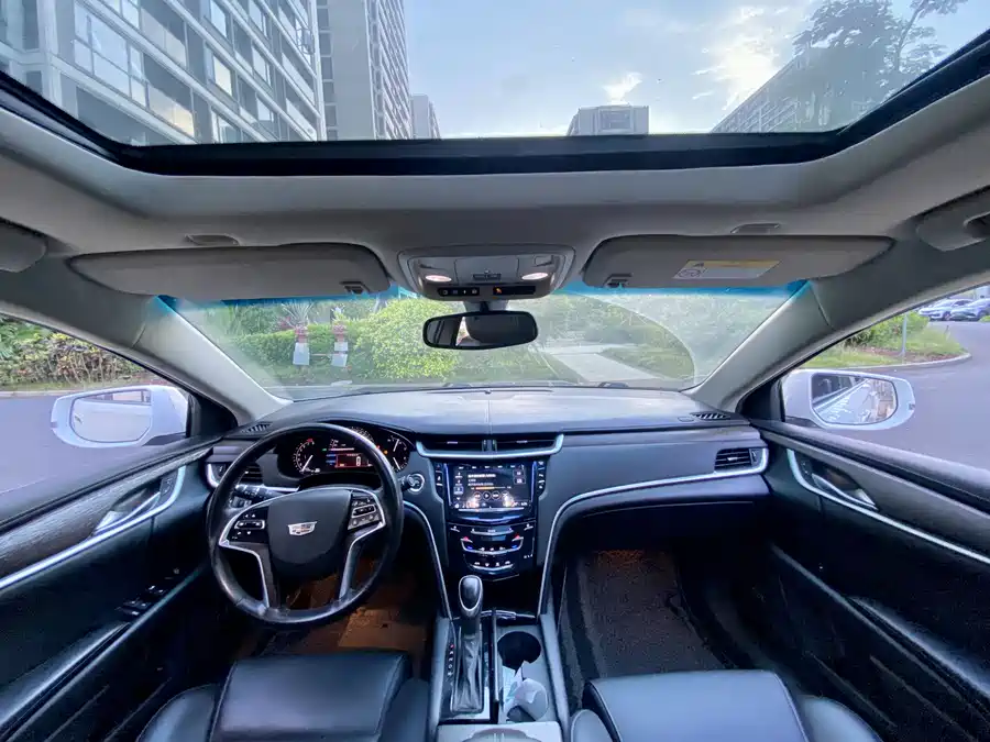 Cadillac XTS