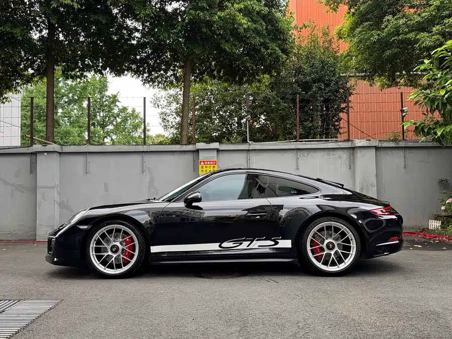 Porsche 911