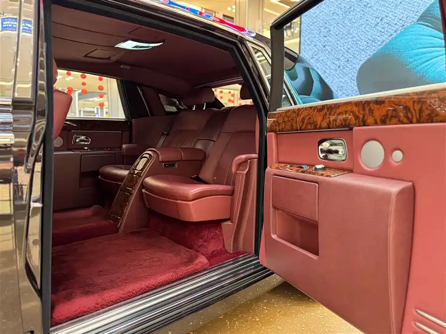Rolls-Royce Phantom
