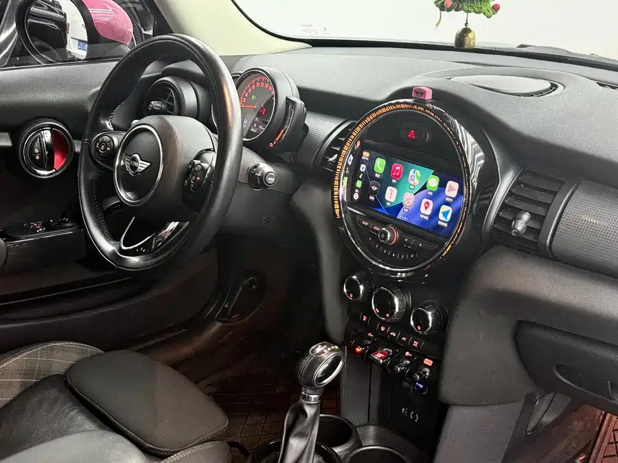 MINI 
