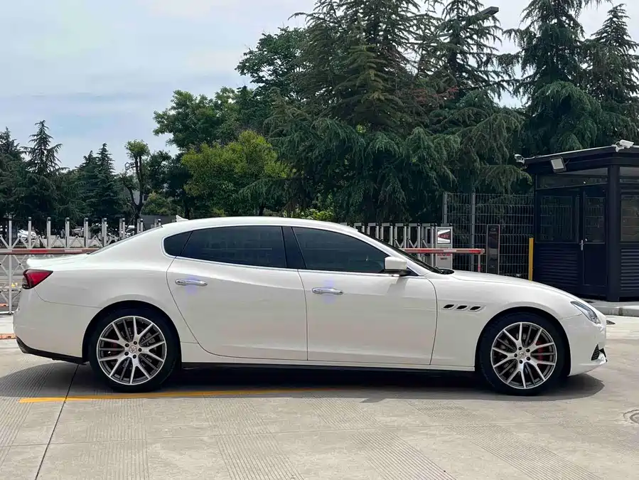 Maserati President