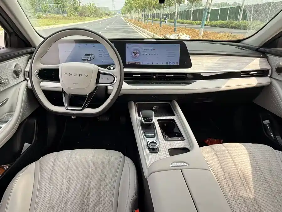 Chery Fengyun A8