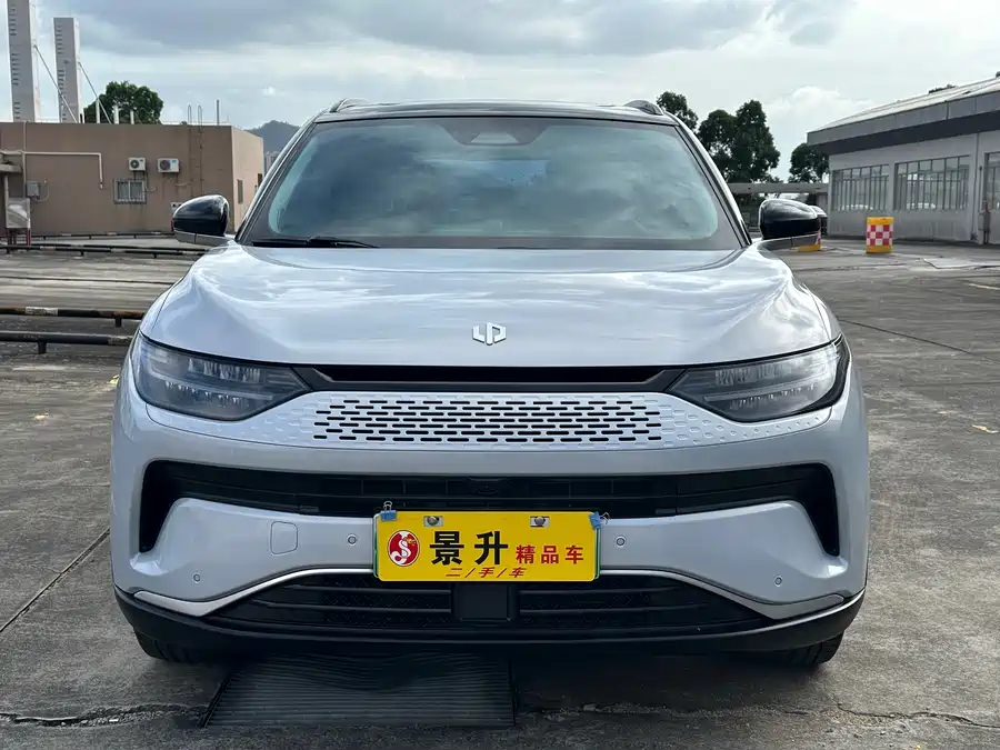 Leapmotor C11