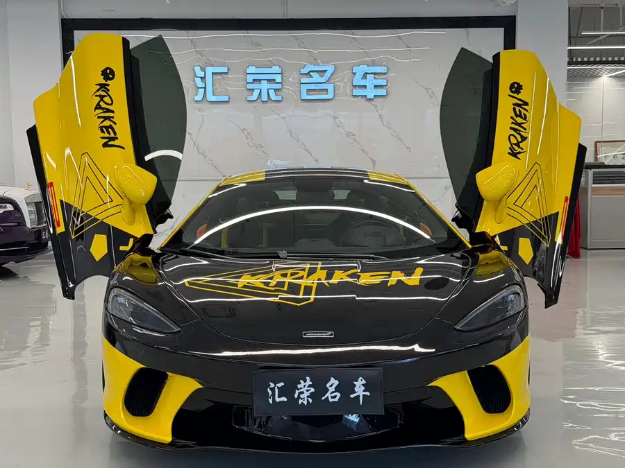 McLaren GT