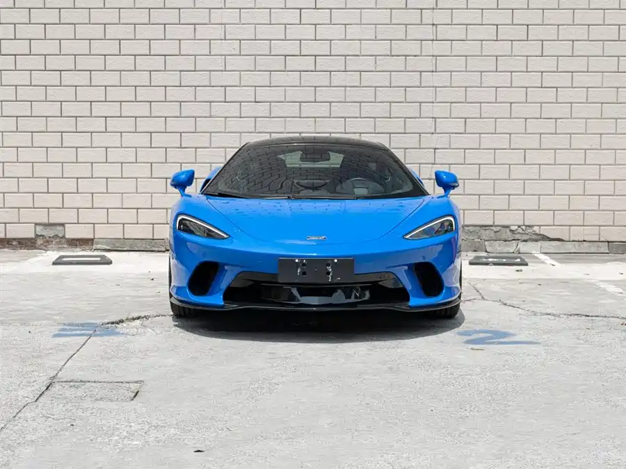 McLaren GT