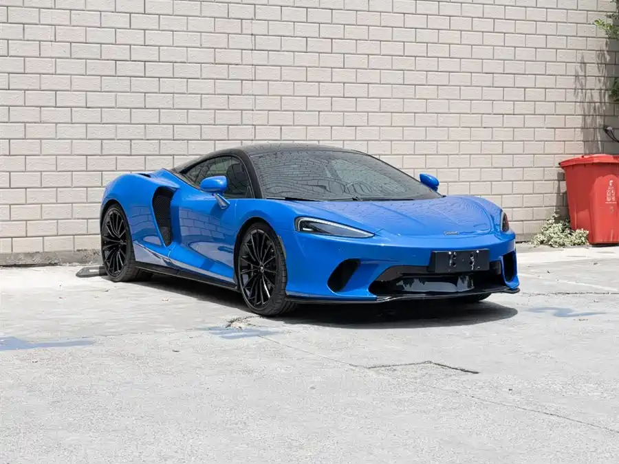 McLaren GT