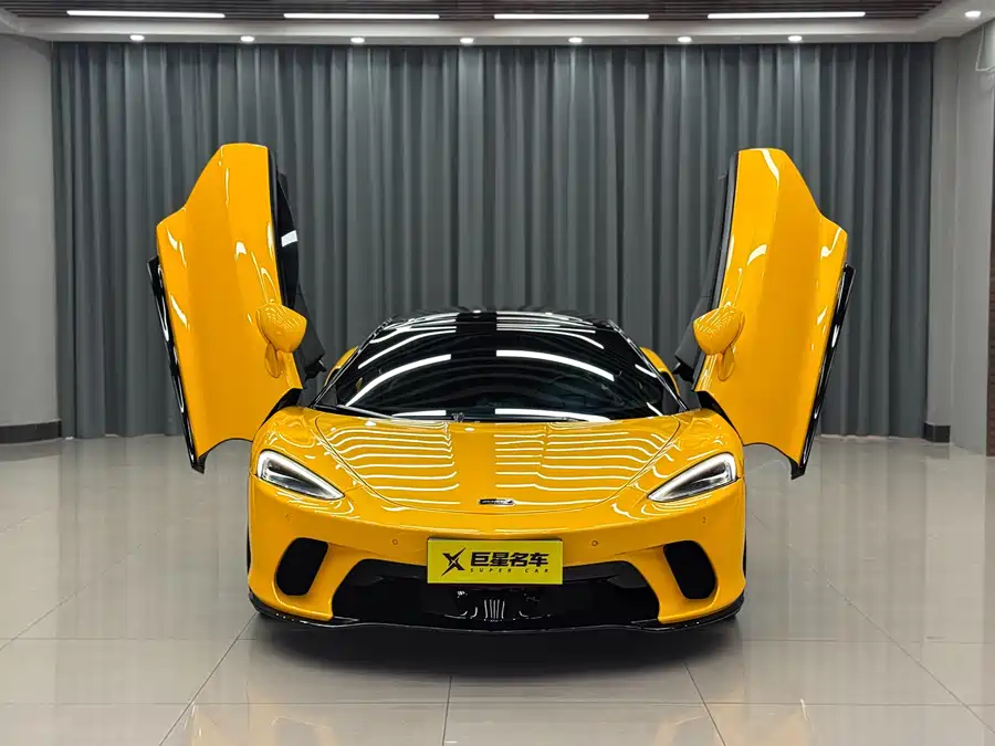 McLaren GT