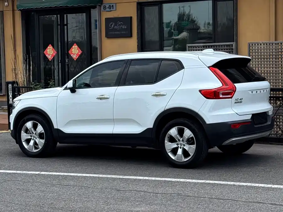 Volvo XC40