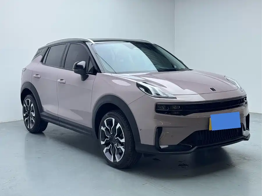 Lynk & Co 06