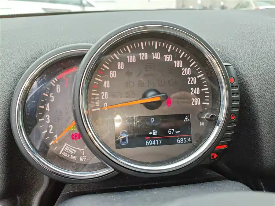 MINI COUNTRYMAN