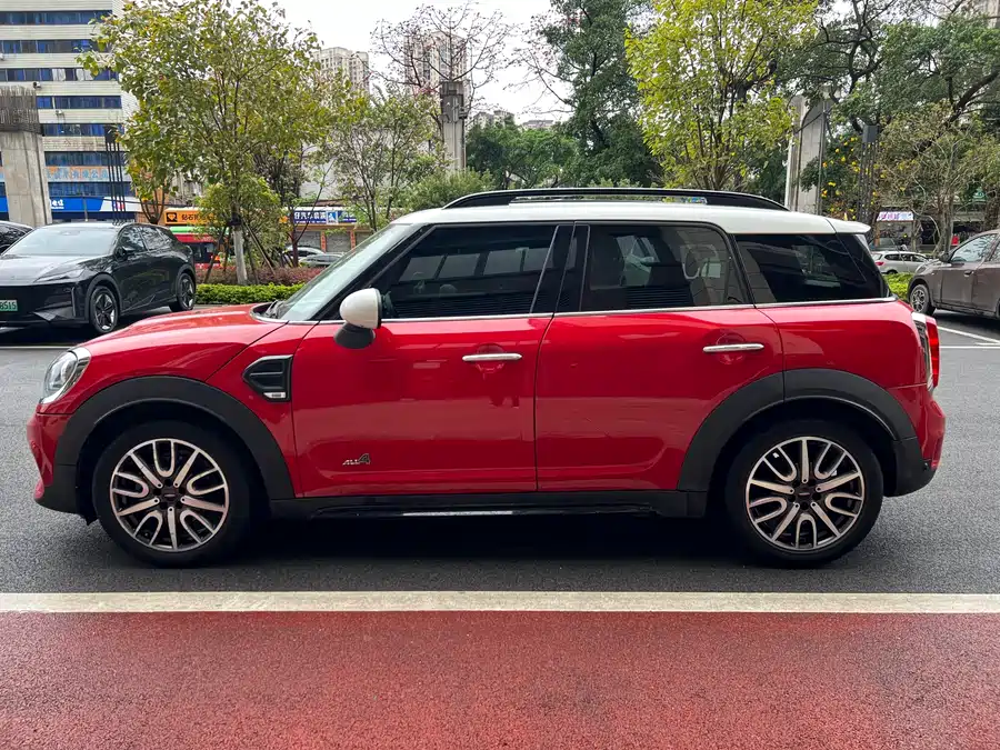 MINI COUNTRYMAN