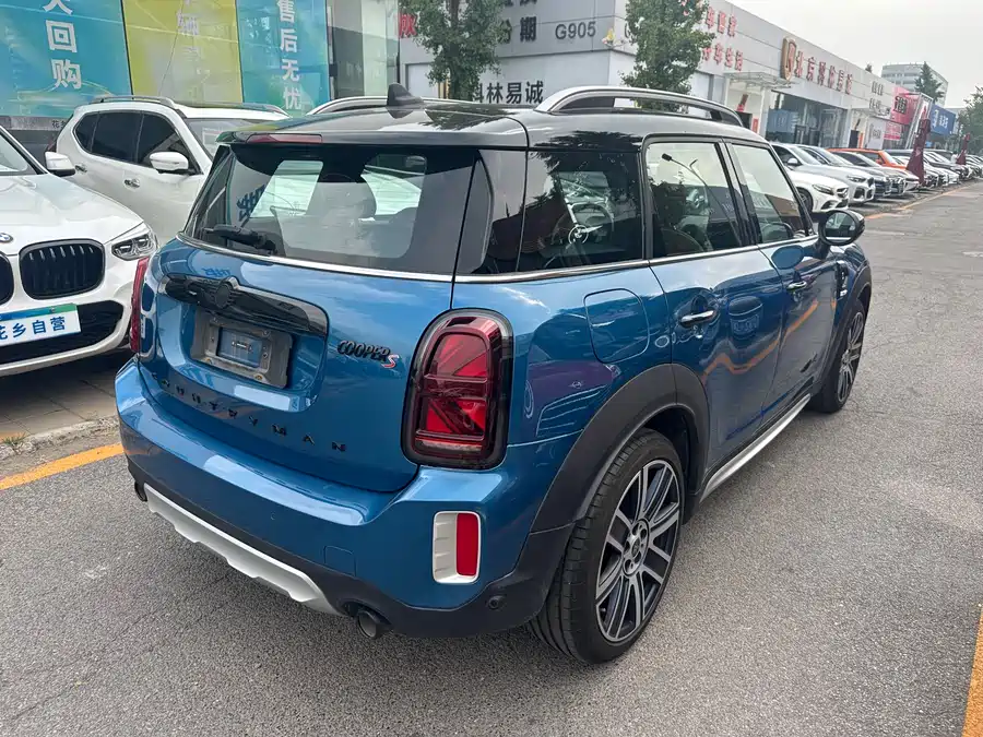 MINI COUNTRYMAN