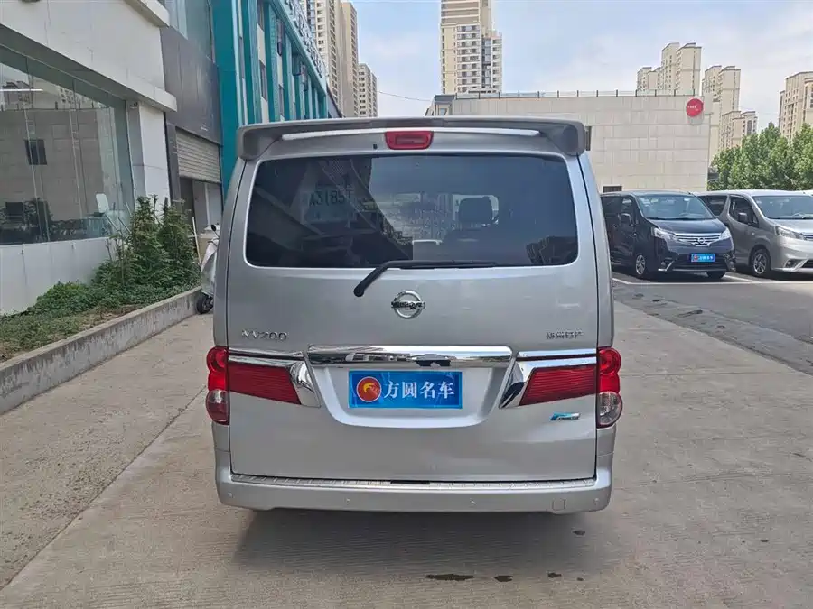 Nissan NV200