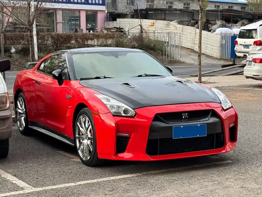 Nissan GT-R