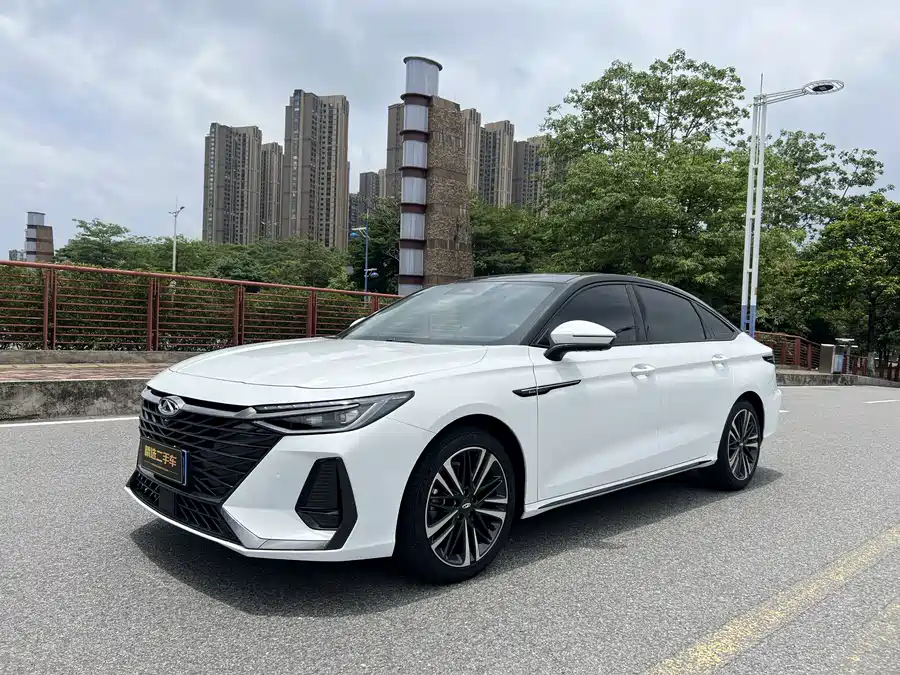Chery Arrizo 8