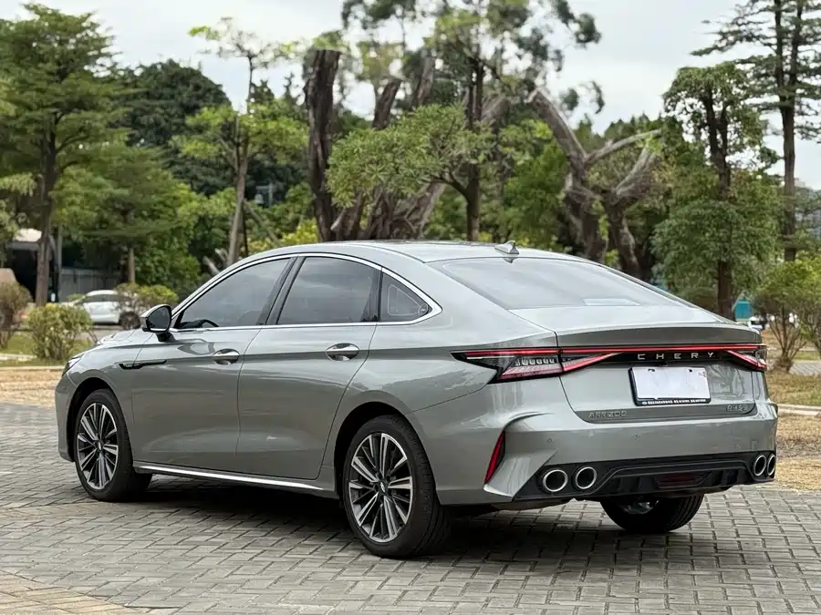 Chery Arrizo 8